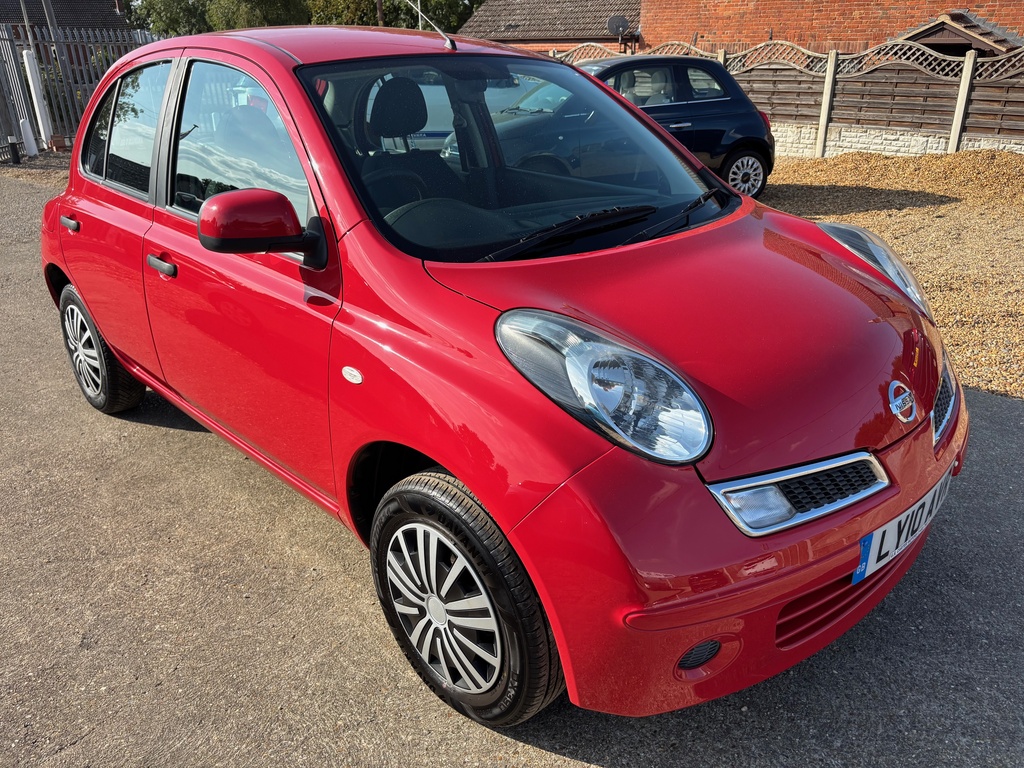 Nissan Micra 1.2 16V Visia Red