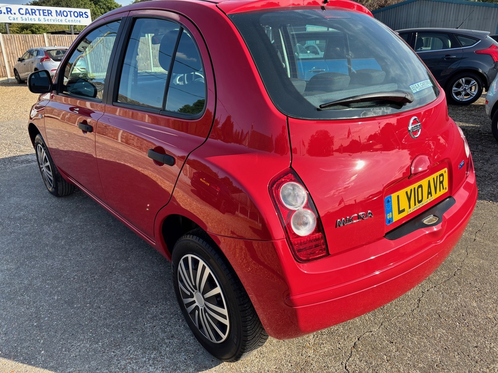 Nissan Micra 1.2 16V Visia Red #4