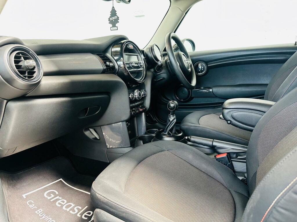Mini Hatch 1.5 Cooper Euro 6 Ss KF15ZNL Black #2