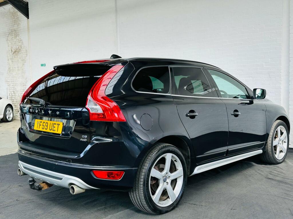 Volvo XC60 2.0 D3drive R-design White #5