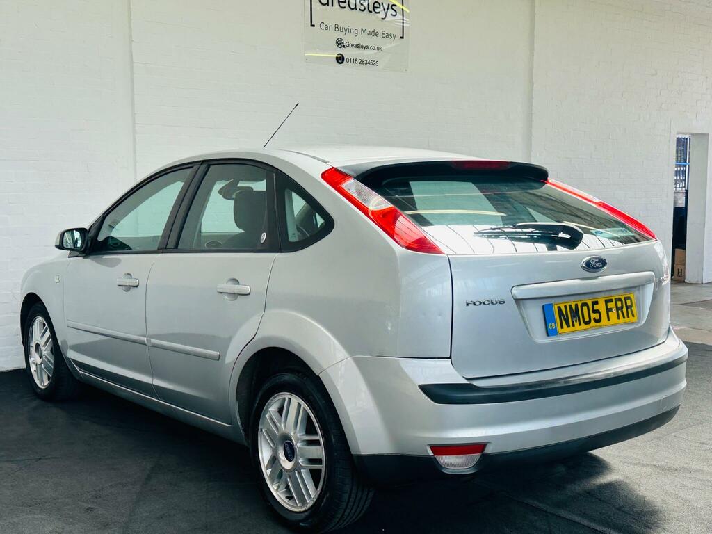 Ford Focus Estate 1.6 LX 200505 Green #2