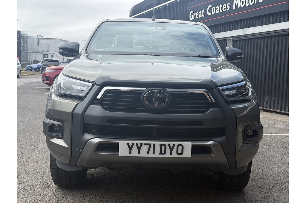 Toyota HILUX D-4d Invincible X U2162 Brown #4