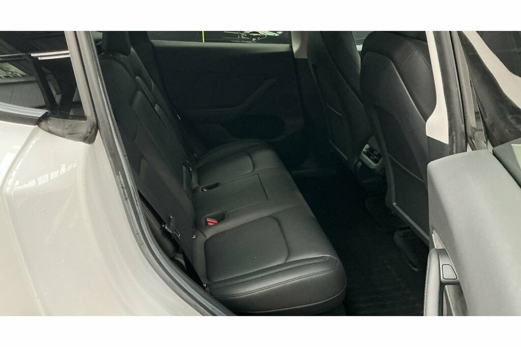Tesla Model Y Rwd U2175 Ulez White #6