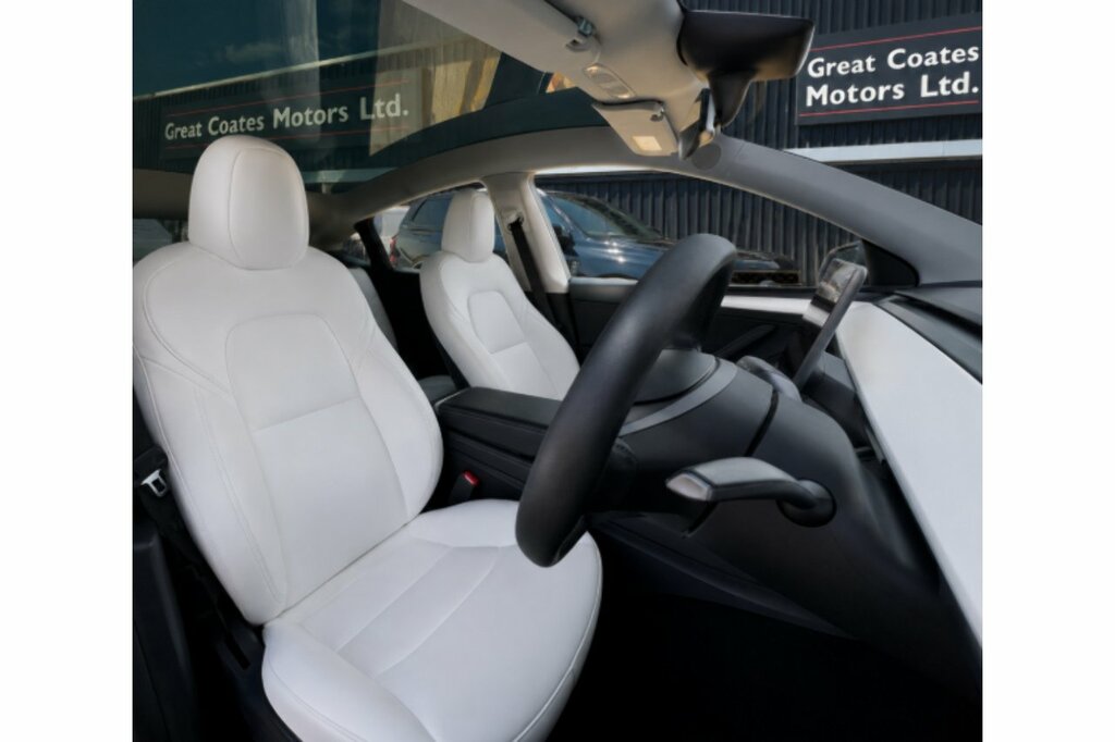 Tesla Model Y Rwd U2176 Ulez White #4