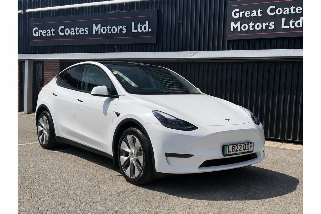 Tesla Model Y Long Range U2181 Ulez White
