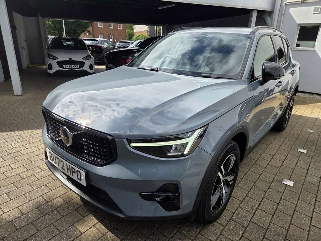 Volvo XC40 B3 Mhev BU72HPO Grey