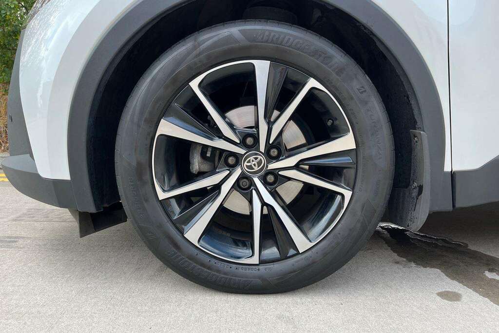 Toyota C-Hr Design Hev Cvt BD73YRV White #5