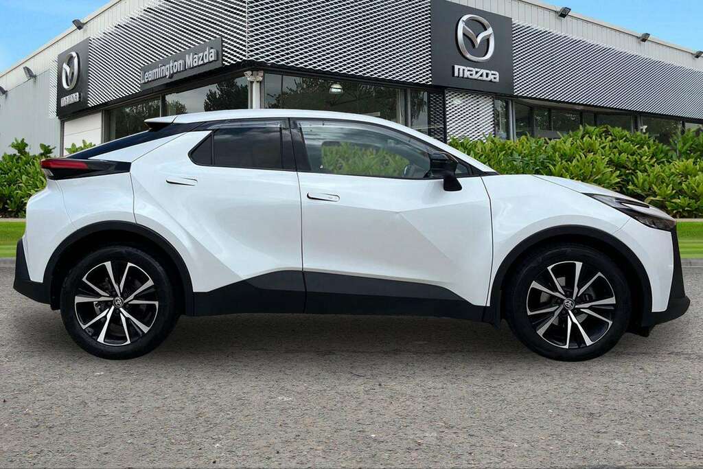 Toyota C-Hr Design Hev Cvt BD73YRV White #4
