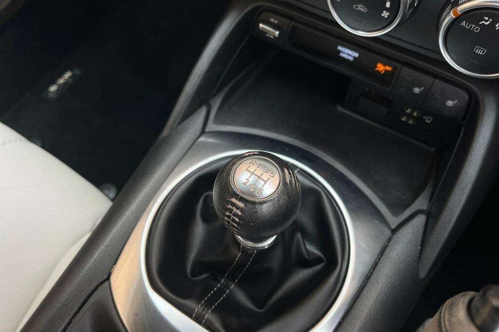 Mazda MX-5 RF 2.0 Skyactiv-g Homura Convertible Red #25