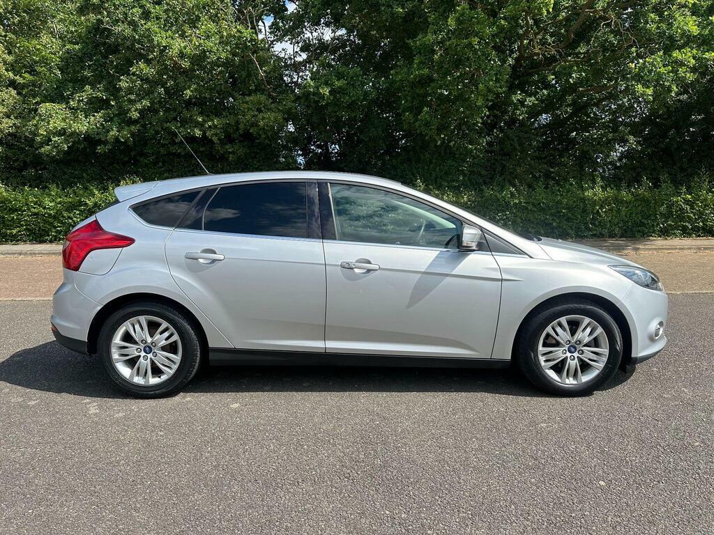 Ford Focus 1.0T Ecoboost Titanium Navigator Euro 5 S S EA64OFM Silver #4
