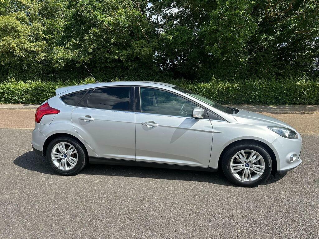 Ford Focus 1.0T Ecoboost Titanium Navigator Euro 5 S S EA64OFM Silver #3