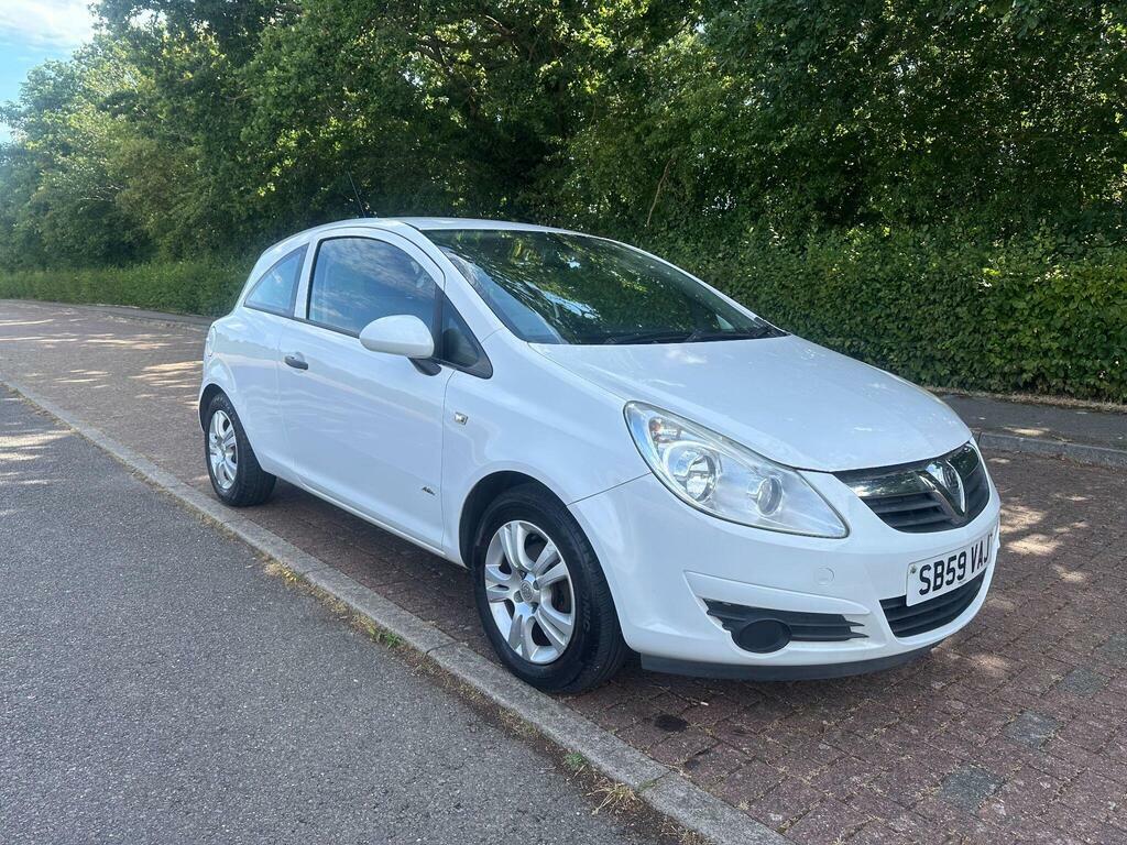 Vauxhall Corsa Design 16V 5-Door Silver #1