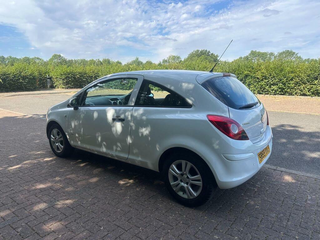 Vauxhall Corsa Design 16V 5-Door Silver #7