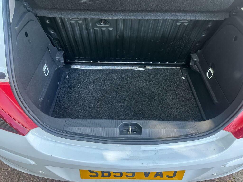 Vauxhall Corsa Design 16V 5-Door Silver #17