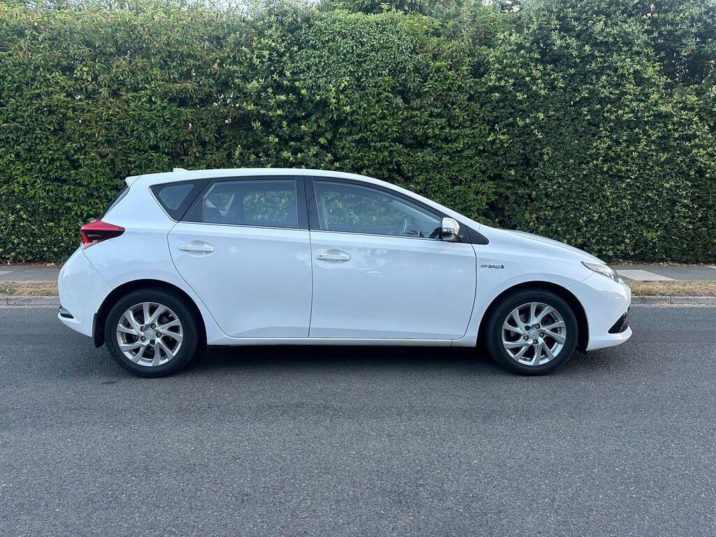 Toyota Auris 1.8 Vvt-h Business Edition Cvt Euro 6 S S KX16YCF White #3