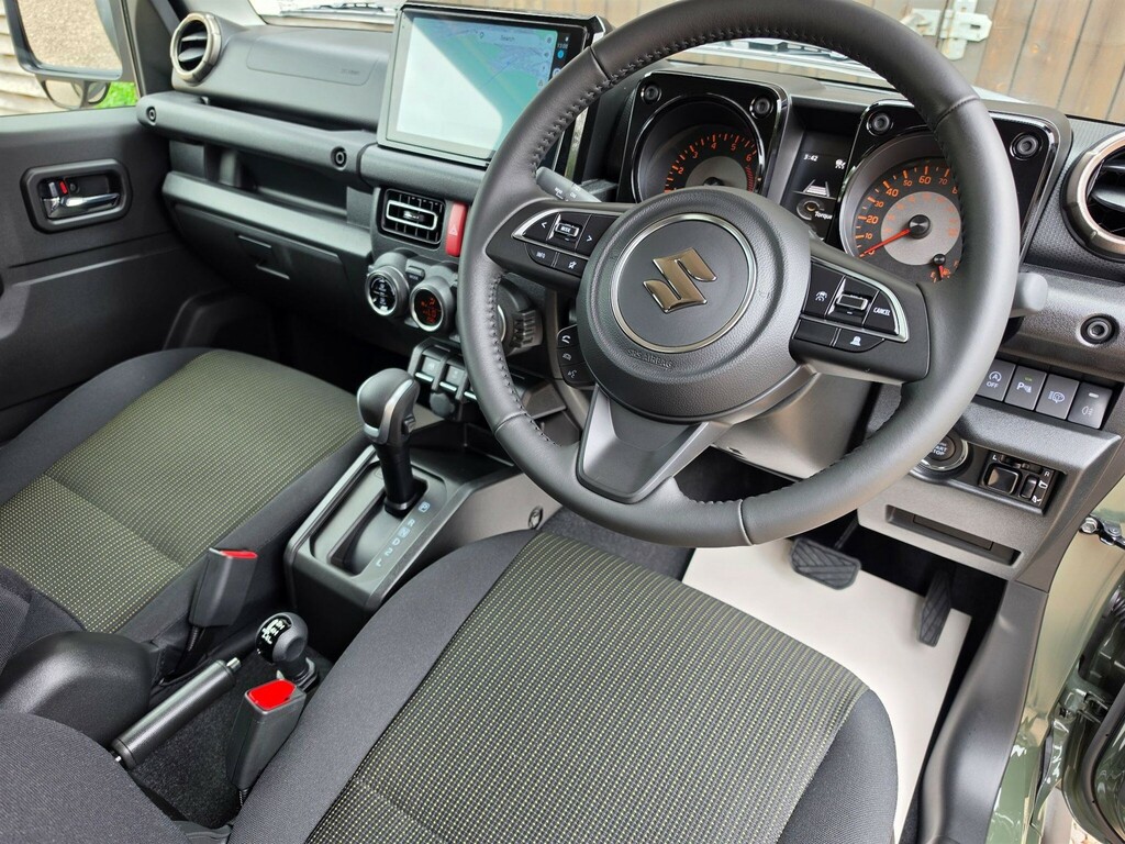 Suzuki Jimny Suv Green #4