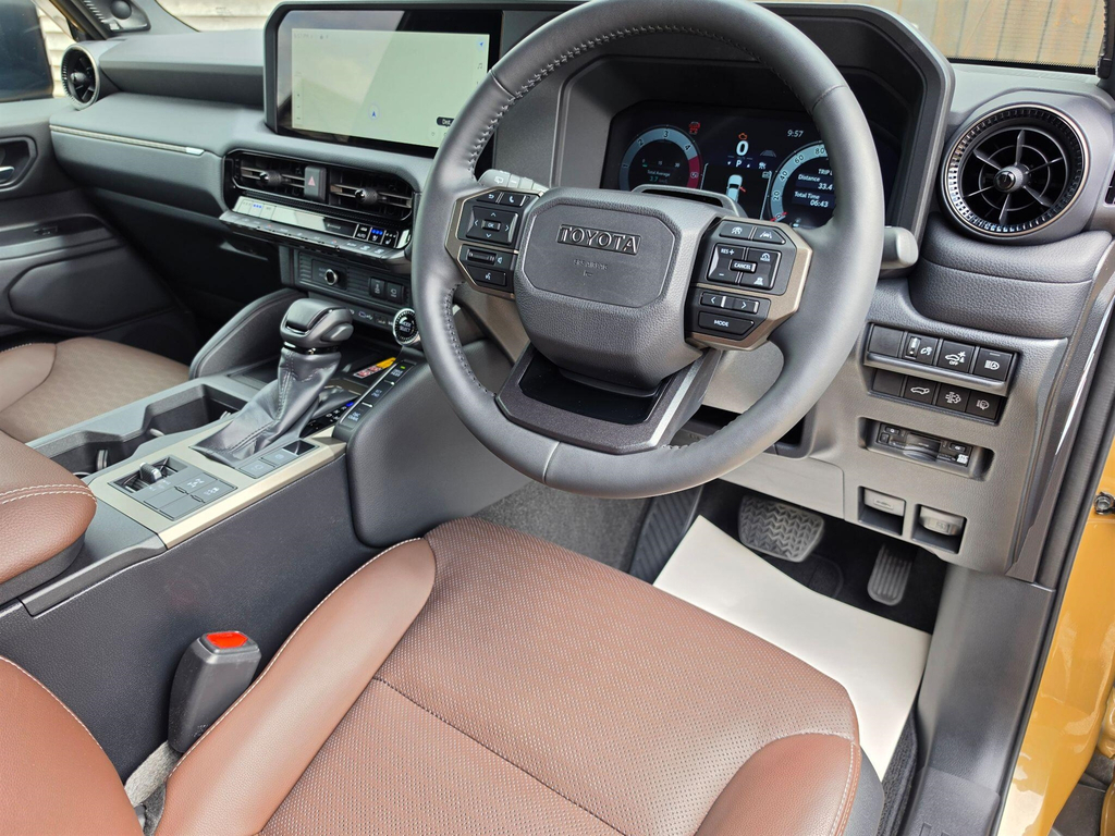 Toyota Land Cruiser First Edition D A 4Wd #7
