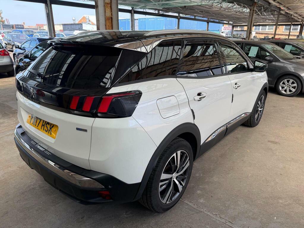 Peugeot 3008 1.2 Puretech Allure Euro 6 S S White #4