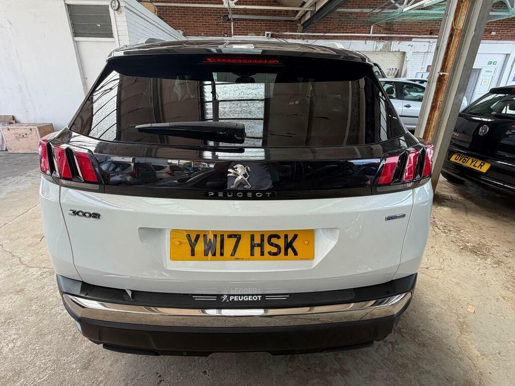 Peugeot 3008 1.2 Puretech Allure Euro 6 S S White #5