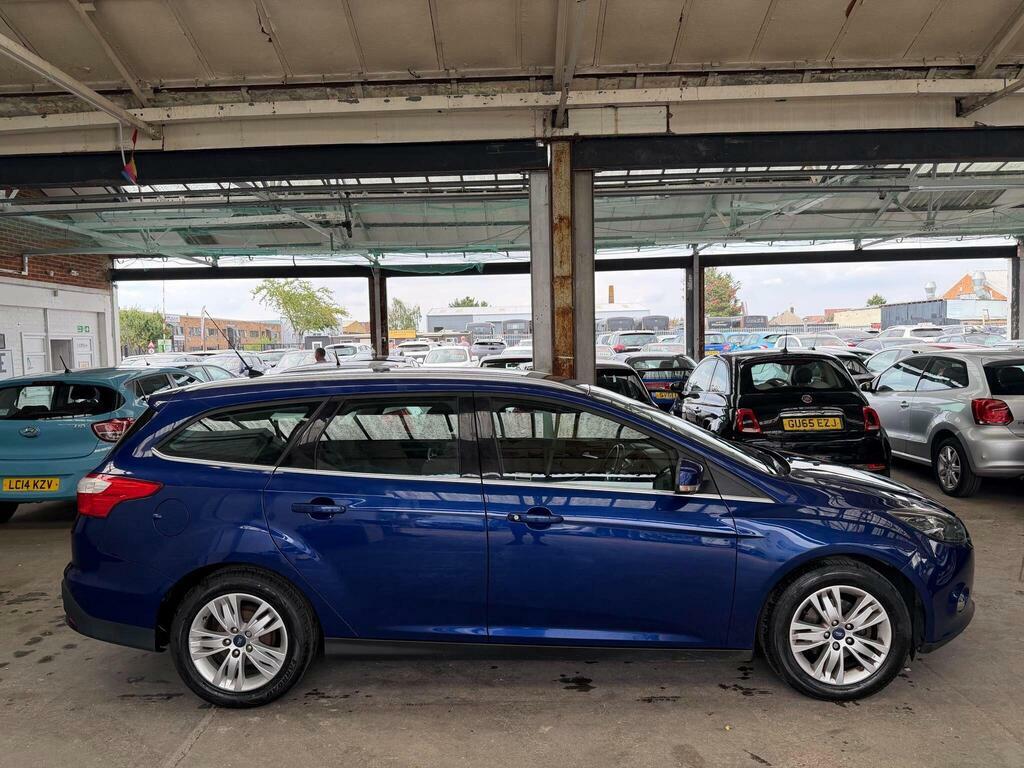 Ford Focus 1.6 Titanium Navigator Powershift Euro 5 LR64KUN Blue #3