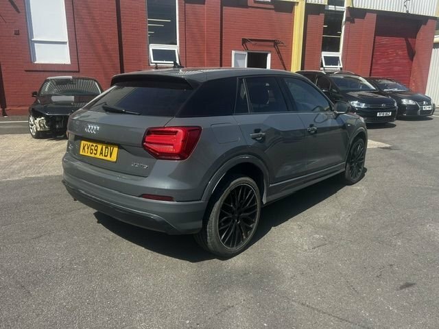 Audi Q2 Tdi 30 Black Edition KY69ADV Black #5