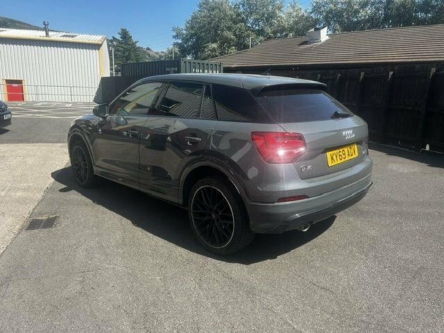 Audi Q2 Tdi 30 Black Edition KY69ADV Black #4