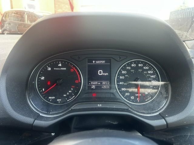 Audi Q2 Tdi 30 Black Edition KY69ADV Black #6