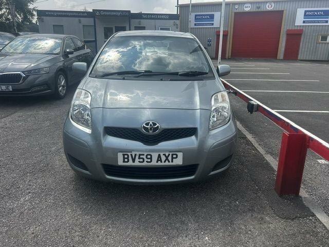 Toyota Yaris Dual Vvt-i Tr Hatchback BV59AXP Silver #3