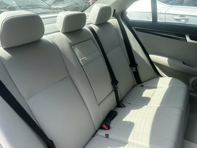 Mercedes-Benz C Class 1.8 C180 Blueefficiency Executive Black #9