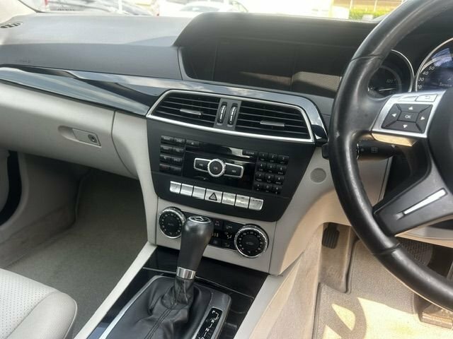 Mercedes-Benz C Class 1.8 C180 Blueefficiency Executive Black #10