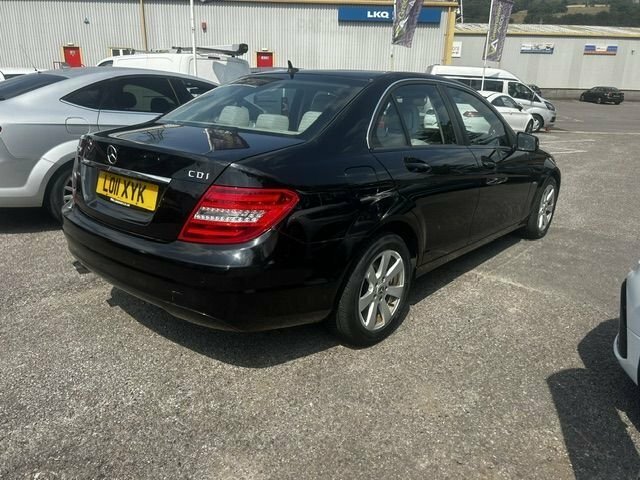 Mercedes-Benz C Class C220 Cdi Blueefficiency Se Black #4