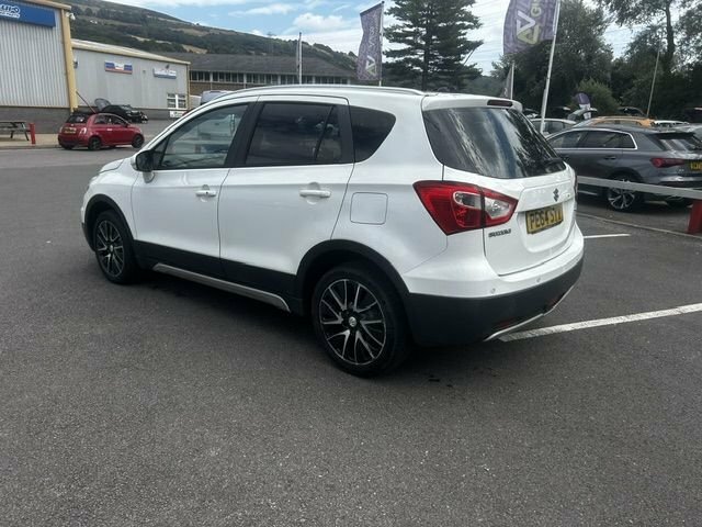 Suzuki SX4 S Cross Sz-t Suv White #2