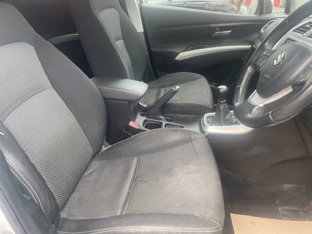 Suzuki SX4 S Cross Sz-t Suv White #5