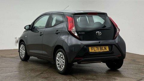 Toyota Aygo X -Play Tss Vvt-i Grey #3