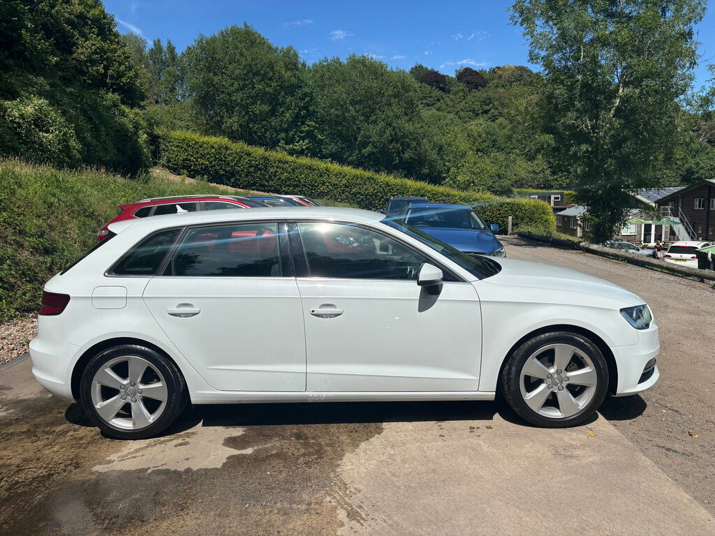 Audi A3 1.4 Tfsi Cod Sport Sportback Eur White #4