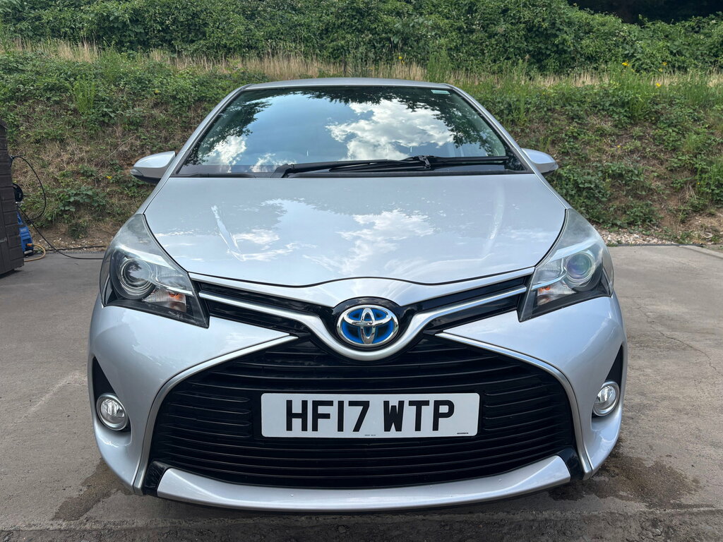 Toyota Yaris 1.5 Vvt-h Icon Hatchback Hybrid E-cvt E HF17WTP Silver #2