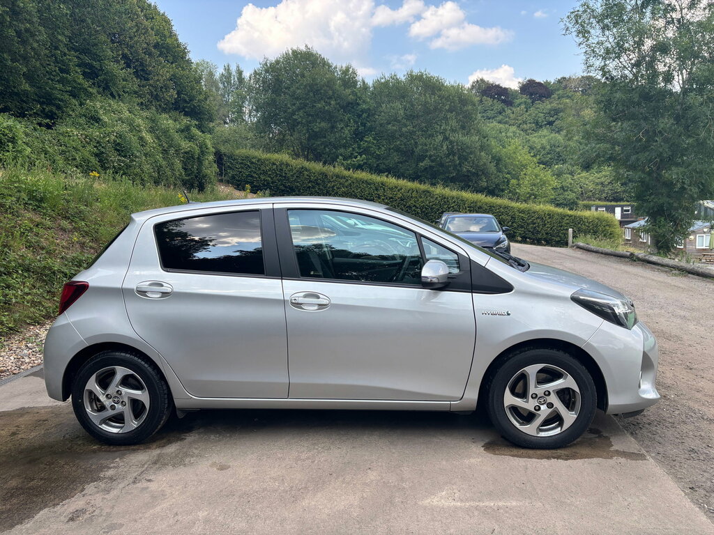Toyota Yaris 1.5 Vvt-h Icon Hatchback Hybrid E-cvt E HF17WTP Silver #4