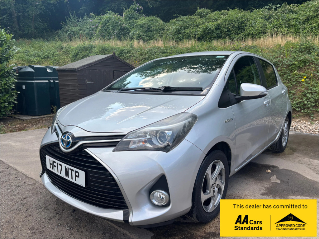 Toyota Yaris 1.5 Vvt-h Icon Hatchback Hybrid E-cvt E Silver