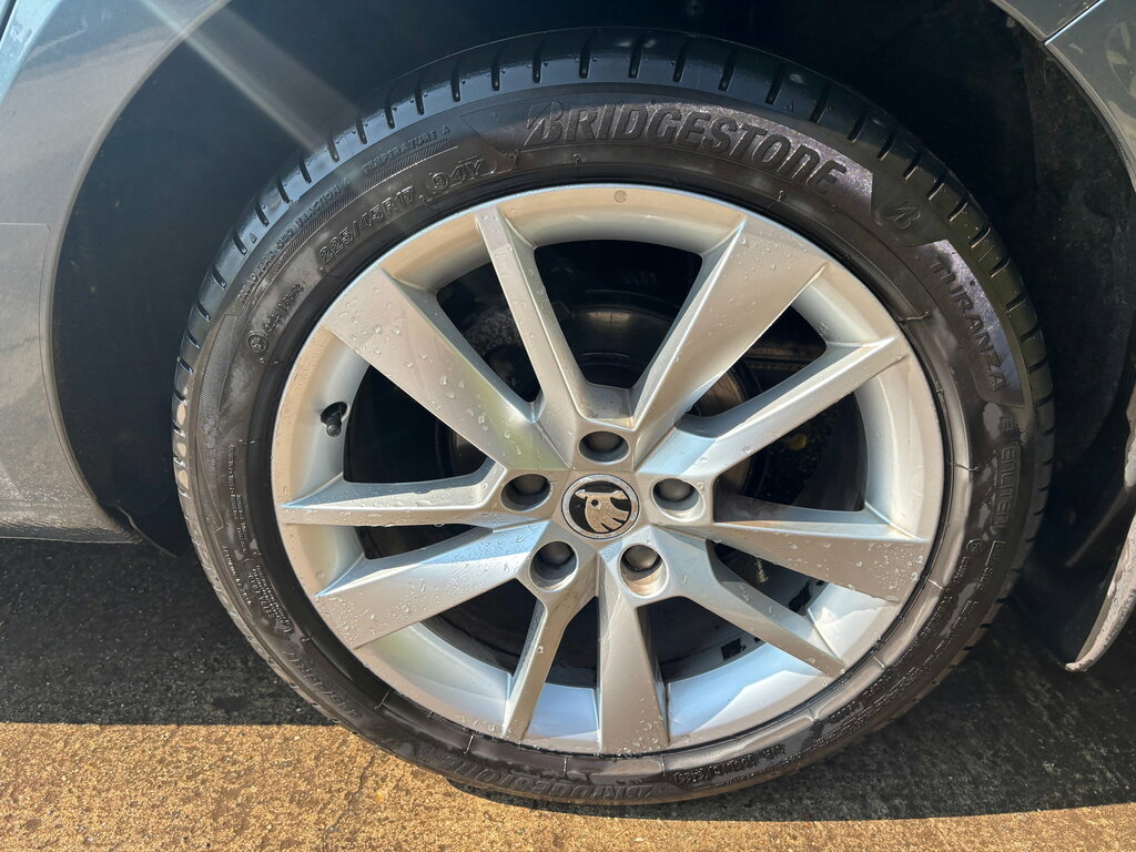 Skoda Octavia 1.6 Tdi S Black #28