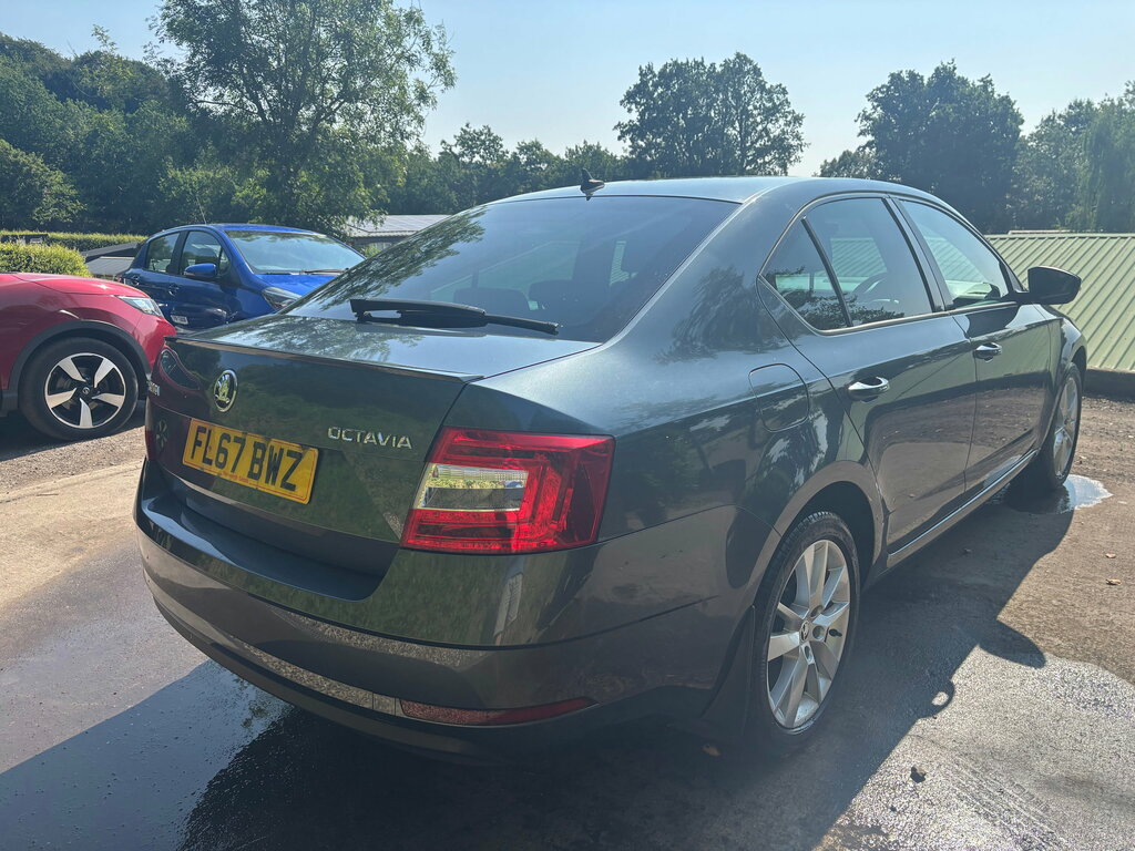 Skoda Octavia 1.5 Tsi Act Se L Hatchback Euro Grey #5