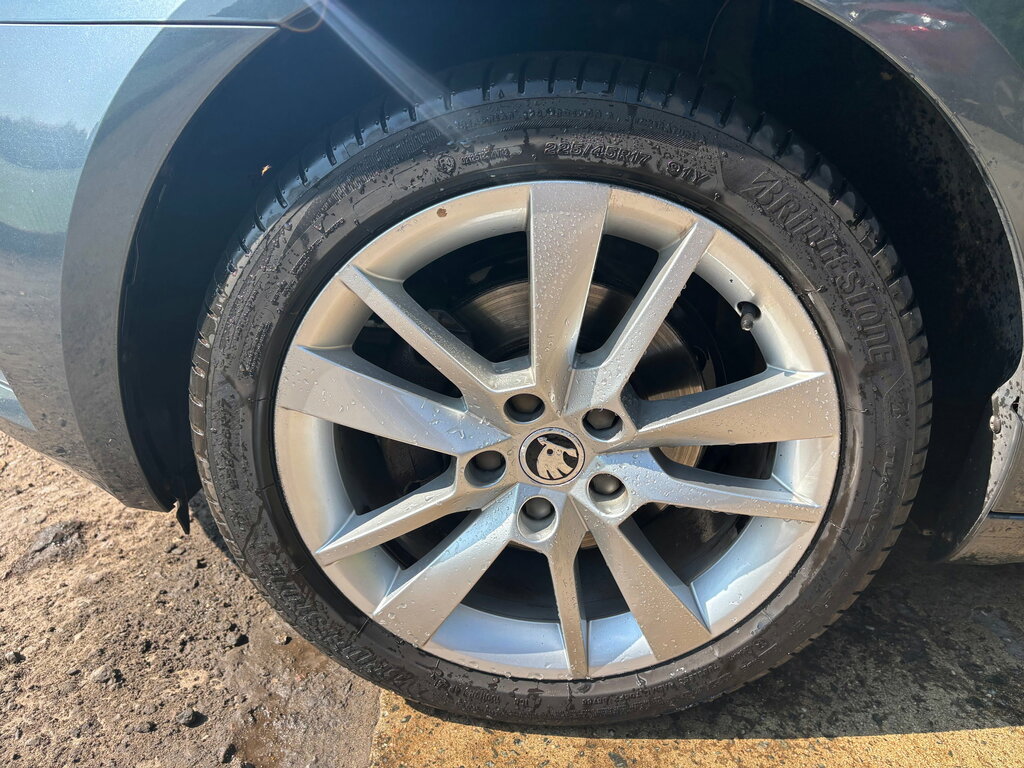 Skoda Octavia 1.6 Tdi S Black #29
