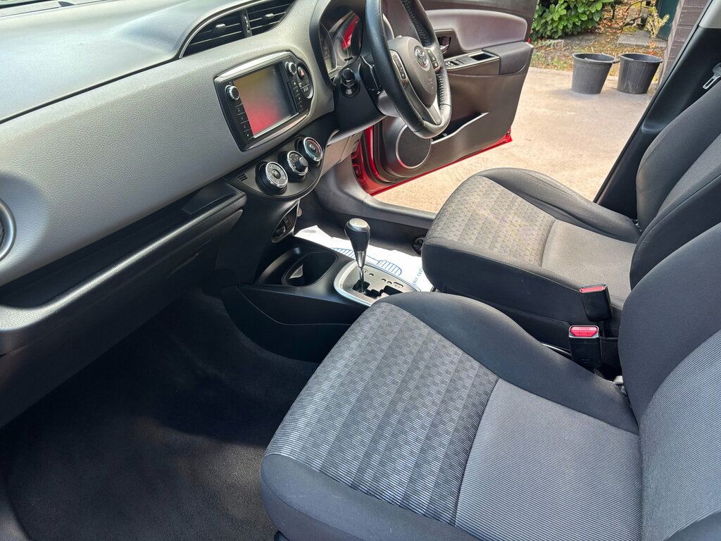 Toyota Yaris Blue #13