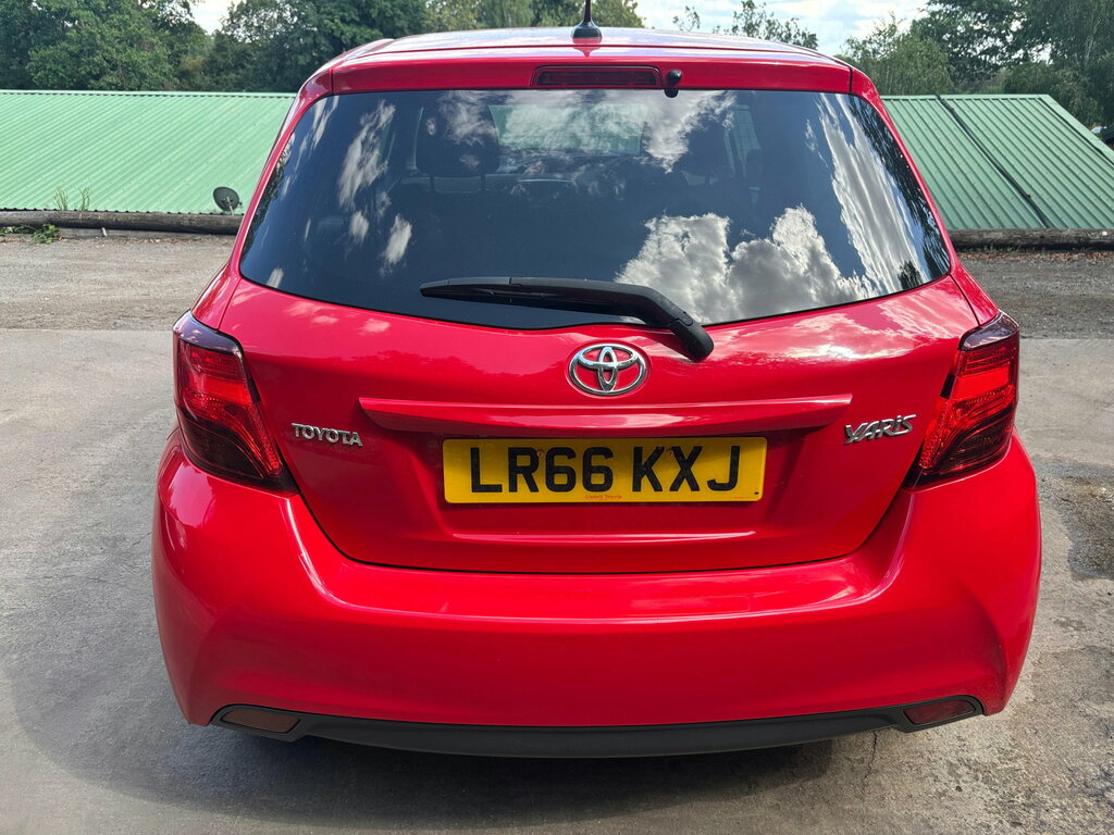 Toyota Yaris 1.33 Dual Vvt-i Icon Hatchback Multidri Red #6