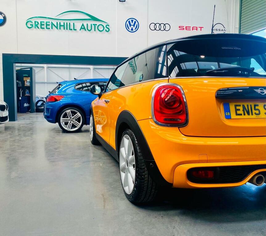 Mini Hatch 1.5 Cooper D 114 Bhp White #19