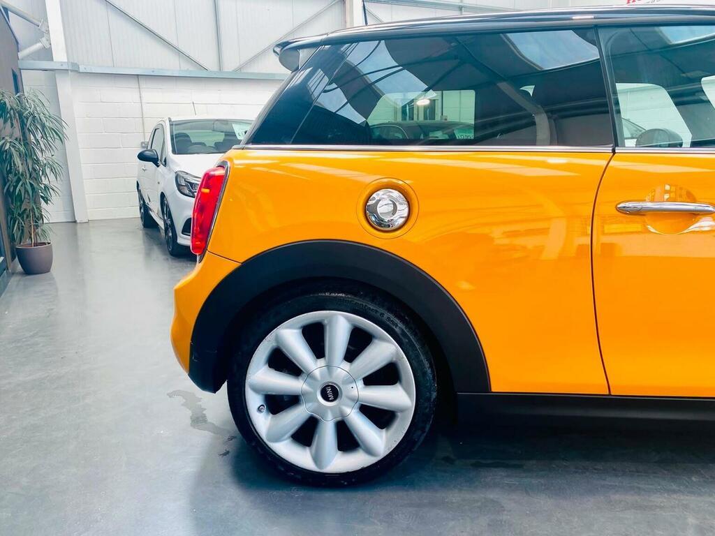 Mini Hatch 1.5 Cooper D 114 Bhp White #24