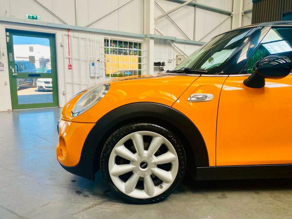 Mini Hatch 1.5 Cooper D 114 Bhp White #22