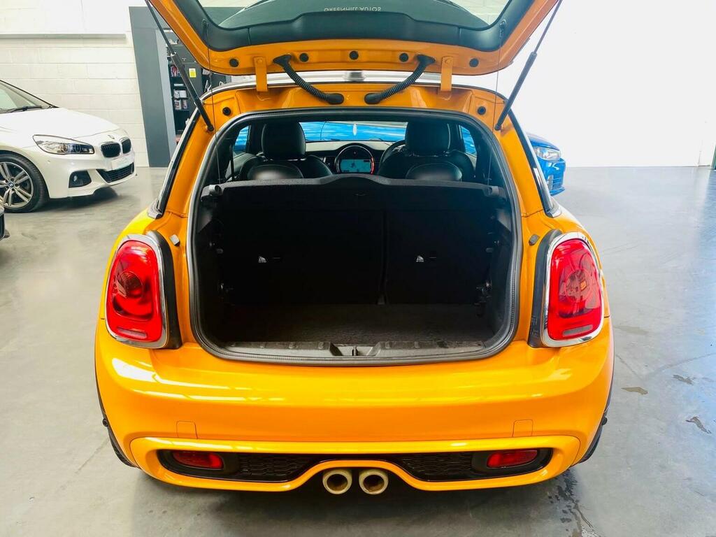 Mini Hatch 1.5 Cooper D 114 Bhp White #20