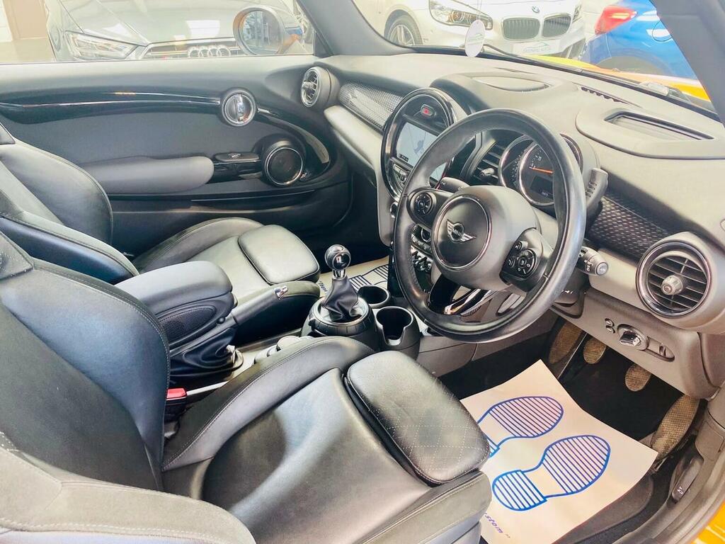 Mini Hatch 1.5 Cooper D 114 Bhp White #9