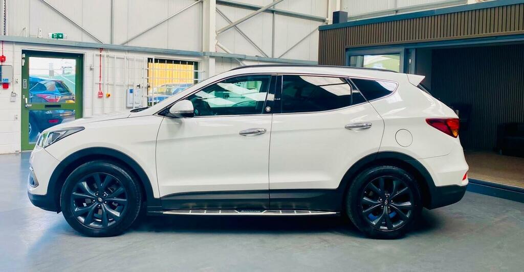 Hyundai Santa Fe Suv 2.2 Crdi Blue Drive Endurance Edition 4Wd White #2