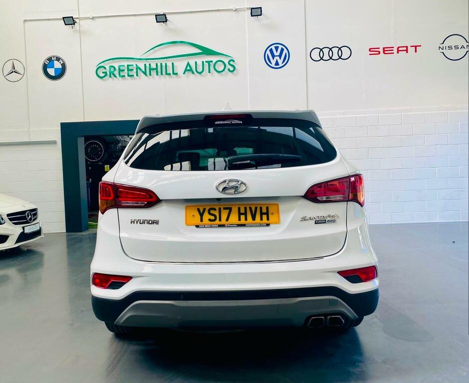 Hyundai Santa Fe Suv 2.2 Crdi Blue Drive Endurance Edition 4Wd White #4